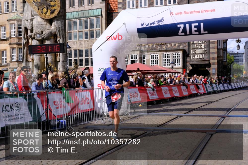 13.09.2026 - 21. swb-Marathon Bremen Tim E. http://msf.ph/oto/10357282 13.09.2026 12:52:05 Ziel 482, 943, 1126 meine-sportfotos.de