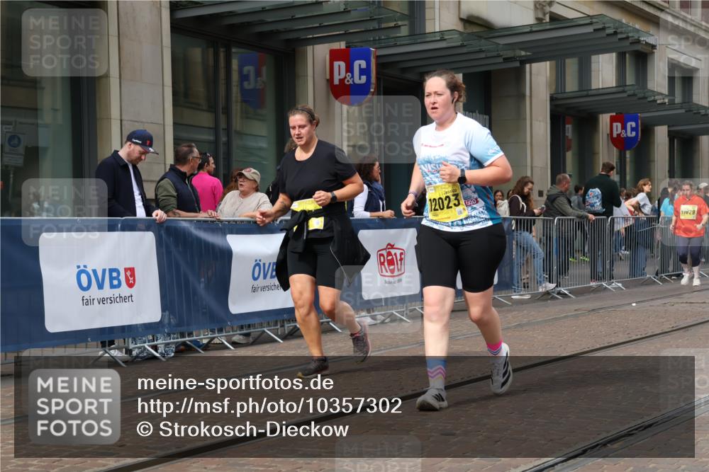 13.09.2026 - 21. swb-Marathon Bremen Strokosch-Dieckow http://msf.ph/oto/10357302 13.09.2026 11:17:43 Ziel 10137, 10459, 10513, 10713, 11367, 11482, 11808, 11829, 11943, 12023, 12321, 12373, 10472, 10756, 10979, 11709, 11932, 12226, 12292, 12334 meine-sportfotos.de