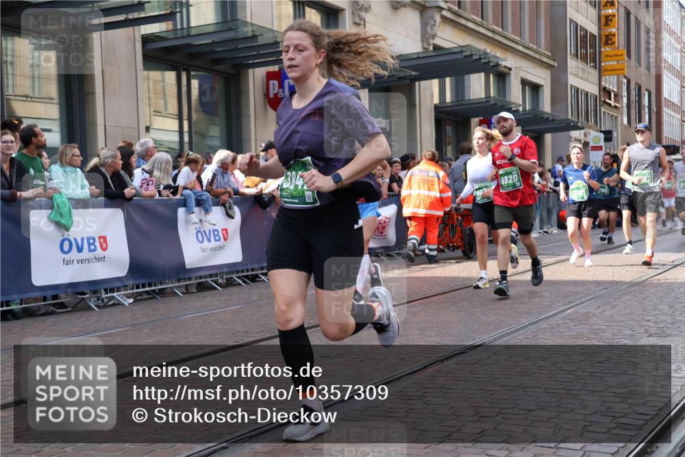 13.09.2026 - 21. swb-Marathon Bremen Strokosch-Dieckow http://msf.ph/oto/10357309 13.09.2026 13:34:29 Ziel 489, 1210, 1395, 1871, 1967, 2413, 2430, 2525, 2561, 2755, 2831, 3052, 3058, 3181, 3217, 3353, 3380, 3388, 3765, 3768, 3842, 4537, 5378, 5415, 5488, 5684, 5694, 5760, 6085, 6128, 6168, 6244, 6627, 6655, 6756, 7443, 7462, 7833, 8155, 8182, 8453, 8493, 8515, 8552, 8623, 8683, 9038, 9751, 9788, 9820, 13180, 682, 784, 809, 911, 1307, 1871, 2215, 2464, 3029, 3068, 3214, 3318, 3409, 3632, 3636, 3890, 4112, 4616, 5147, 5265, 5488, 5489, 5566, 5768, 5852 meine-sportfotos.de
