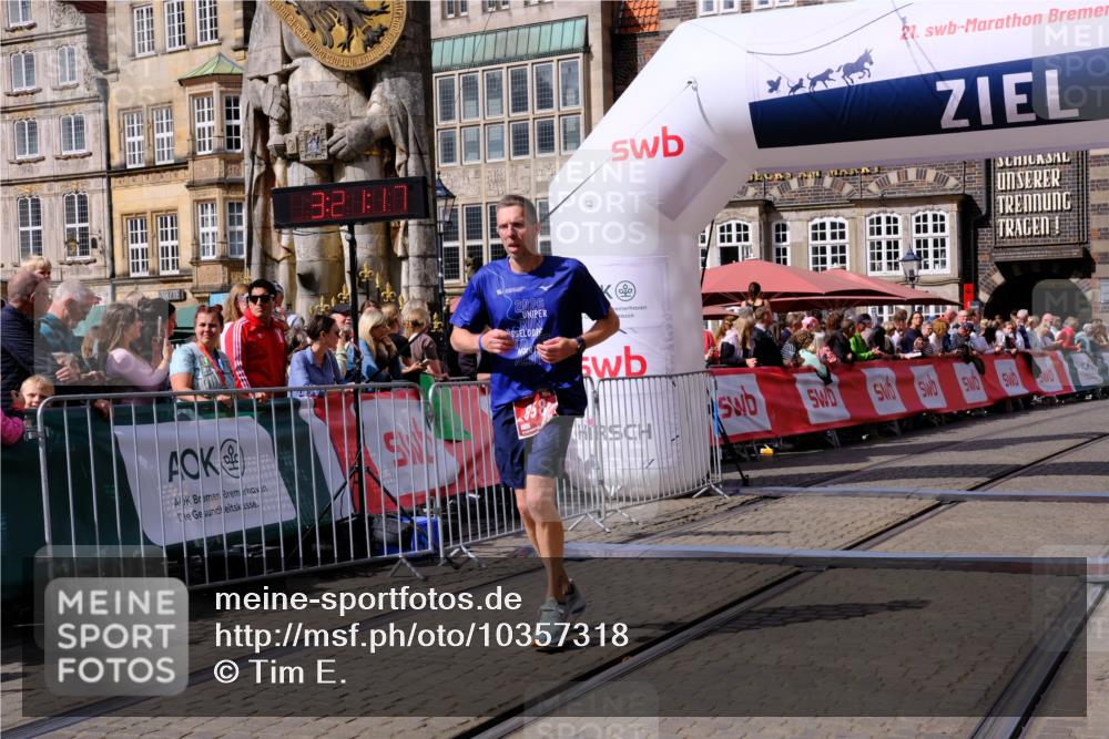 13.09.2026 - 21. swb-Marathon Bremen Tim E. http://msf.ph/oto/10357318 13.09.2026 12:52:06 Ziel 482, 943, 1126 meine-sportfotos.de