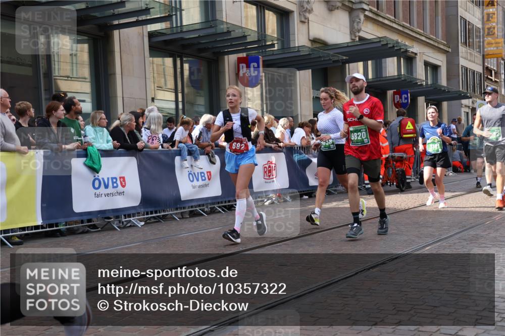 13.09.2026 - 21. swb-Marathon Bremen Strokosch-Dieckow http://msf.ph/oto/10357322 13.09.2026 13:34:30 Ziel 489, 1210, 1395, 1967, 2413, 2430, 2525, 2561, 2755, 2831, 3052, 3058, 3181, 3217, 3353, 3380, 3388, 3765, 3768, 3842, 4537, 5378, 5415, 5684, 5694, 5760, 6085, 6128, 6168, 6244, 6627, 6655, 6756, 7443, 7462, 7833, 8155, 8182, 8453, 8493, 8515, 8552, 8623, 8683, 9038, 9751, 9788, 9820, 13017, 13018, 13180, 682, 784, 809, 911, 1307, 1871, 2215, 2464, 3029, 3068, 3214, 3318, 3409, 3632, 3636, 3890, 4112, 4616, 5147, 5265, 5488, 5489, 5566, 5768, 5852 meine-sportfotos.de