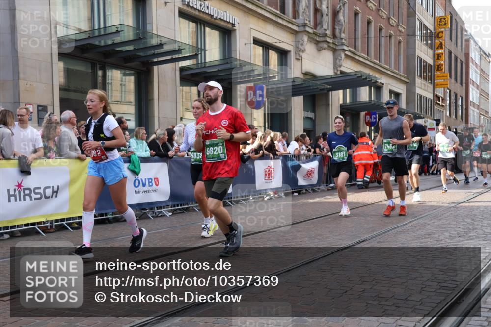 13.09.2026 - 21. swb-Marathon Bremen Strokosch-Dieckow http://msf.ph/oto/10357369 13.09.2026 13:34:31 Ziel 489, 1210, 1395, 1967, 2413, 2430, 2525, 2561, 2755, 2831, 3052, 3058, 3181, 3217, 3353, 3380, 3388, 3765, 3768, 3842, 4537, 5378, 5415, 5684, 5694, 5760, 6085, 6128, 6168, 6244, 6627, 6655, 6756, 7443, 7462, 7833, 8155, 8182, 8453, 8493, 8515, 8552, 8623, 8683, 9038, 9788, 9820, 13017, 13018, 13180, 682, 784, 809, 911, 1307, 1871, 2215, 2464, 3029, 3068, 3214, 3318, 3409, 3632, 3636, 3890, 4112, 4537, 4616, 5147, 5265, 5488, 5489, 5566, 5768, 5852 meine-sportfotos.de