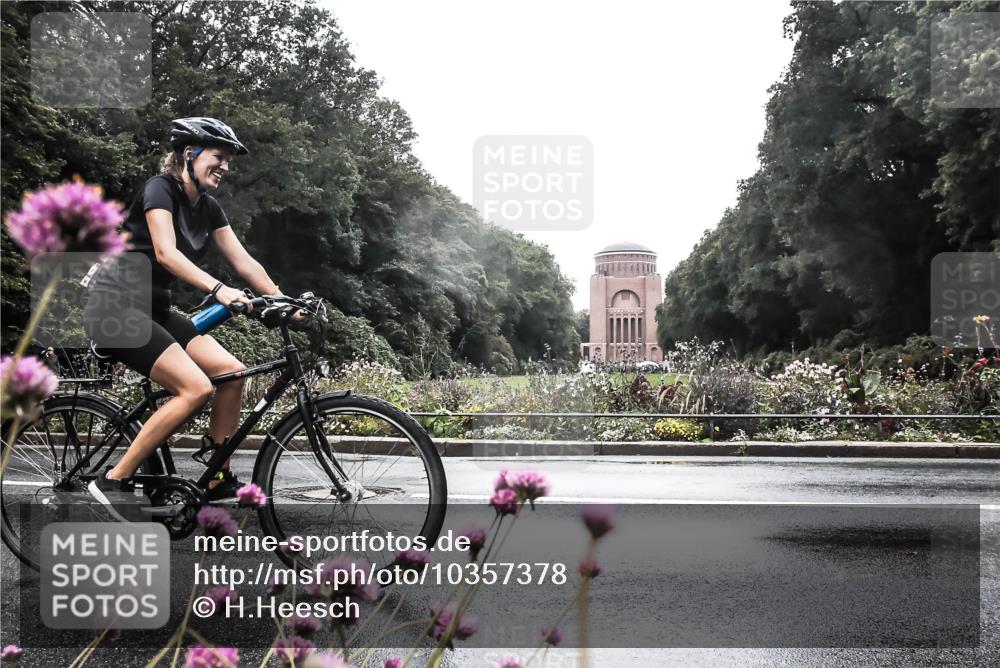 13.09.2026 - Stadtparktriathlon H.Heesch http://msf.ph/oto/10357378 13.09.2026 13:11:11 Radfahren 1216 meine-sportfotos.de
