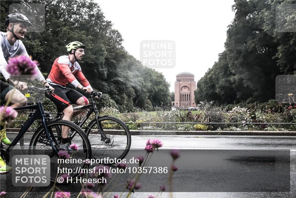 13.09.2026 - Stadtparktriathlon H.Heesch http://msf.ph/oto/10357386 13.09.2026 13:11:16 Radfahren 1253, 1384, 1404 meine-sportfotos.de