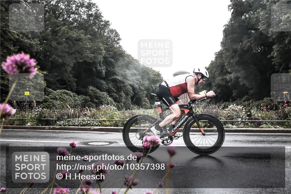 13.09.2026 - Stadtparktriathlon H.Heesch http://msf.ph/oto/10357398 13.09.2026 13:11:19 Radfahren 1253, 1384, 1404 meine-sportfotos.de