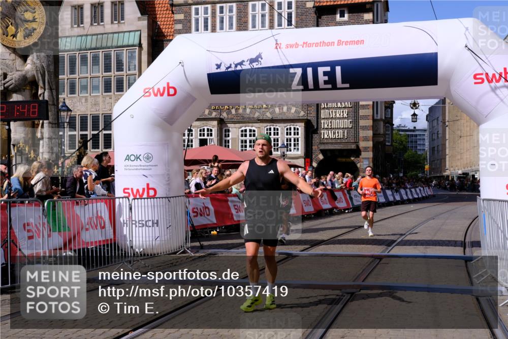 13.09.2026 - 21. swb-Marathon Bremen Tim E. http://msf.ph/oto/10357419 13.09.2026 12:52:37 Ziel 959, 1357, 1507 meine-sportfotos.de