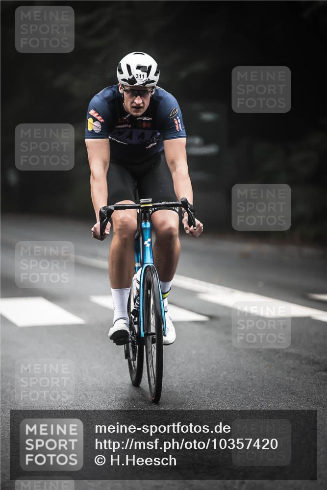 13.09.2026 - Stadtparktriathlon H.Heesch http://msf.ph/oto/10357420 13.09.2026 09:52:01 Radfahren 220, 311, 336 meine-sportfotos.de
