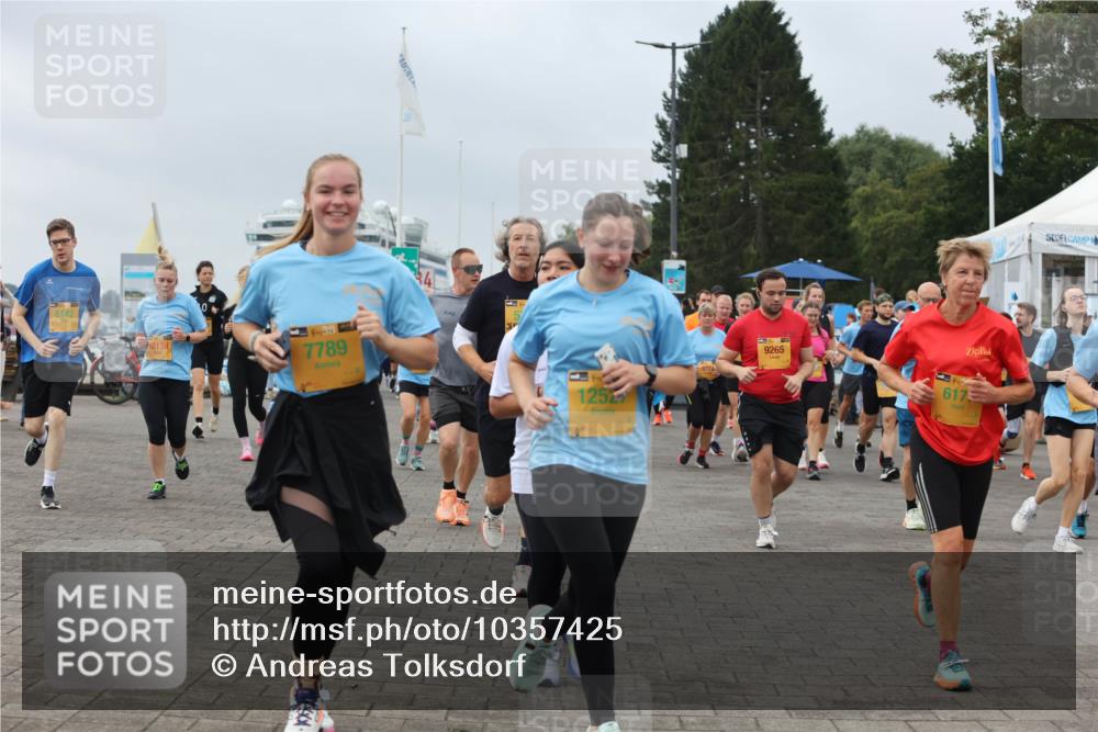 13.09.2026 - Kiel Lauf Andreas Tolksdorf http://msf.ph/oto/10357425 13.09.2026 09:59:58 Kiellinie 6142, 0138, 39, 7789, 125, 8724, 9265, 617 meine-sportfotos.de