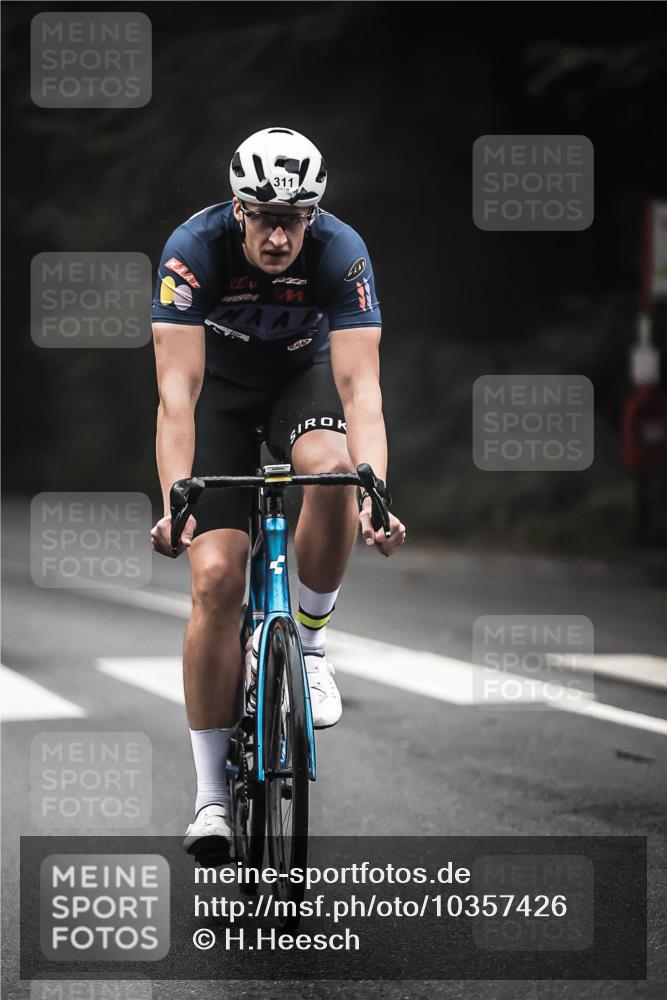 13.09.2026 - Stadtparktriathlon H.Heesch http://msf.ph/oto/10357426 13.09.2026 09:52:01 Radfahren 220, 311, 336 meine-sportfotos.de