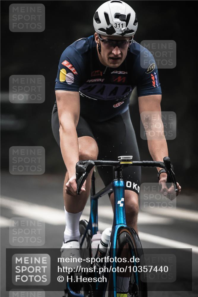 13.09.2026 - Stadtparktriathlon H.Heesch http://msf.ph/oto/10357440 13.09.2026 09:52:01 Radfahren 220, 311, 336 meine-sportfotos.de
