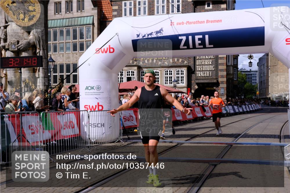 13.09.2026 - 21. swb-Marathon Bremen Tim E. http://msf.ph/oto/10357446 13.09.2026 12:52:37 Ziel 959, 1357, 1507 meine-sportfotos.de