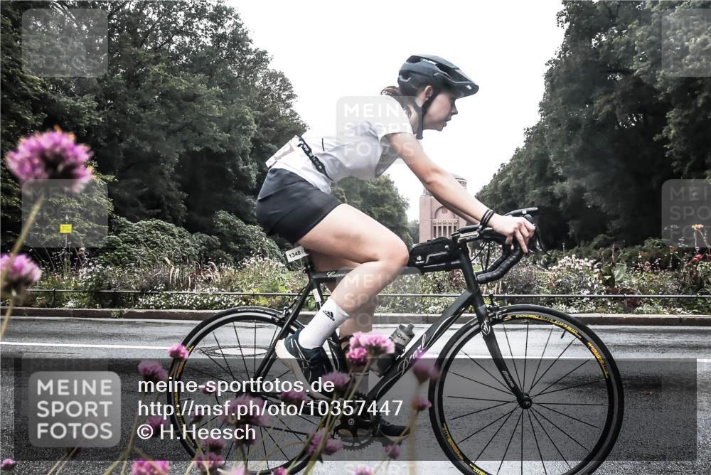 13.09.2026 - Stadtparktriathlon H.Heesch http://msf.ph/oto/10357447 13.09.2026 13:11:35 Radfahren 1250, 1348, 1445 meine-sportfotos.de
