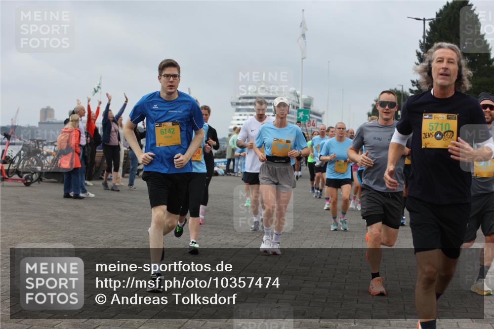 13.09.2026 - Kiel Lauf Andreas Tolksdorf http://msf.ph/oto/10357474 13.09.2026 10:00:00 Kiellinie 6142, 10079, 9677, 48, 5710 meine-sportfotos.de