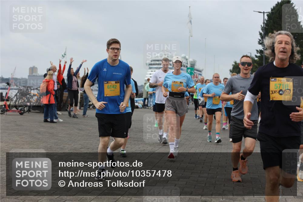 13.09.2026 - Kiel Lauf Andreas Tolksdorf http://msf.ph/oto/10357478 13.09.2026 10:00:00 Kiellinie 38, 6142, 10079, 84, 9677, 5710 meine-sportfotos.de