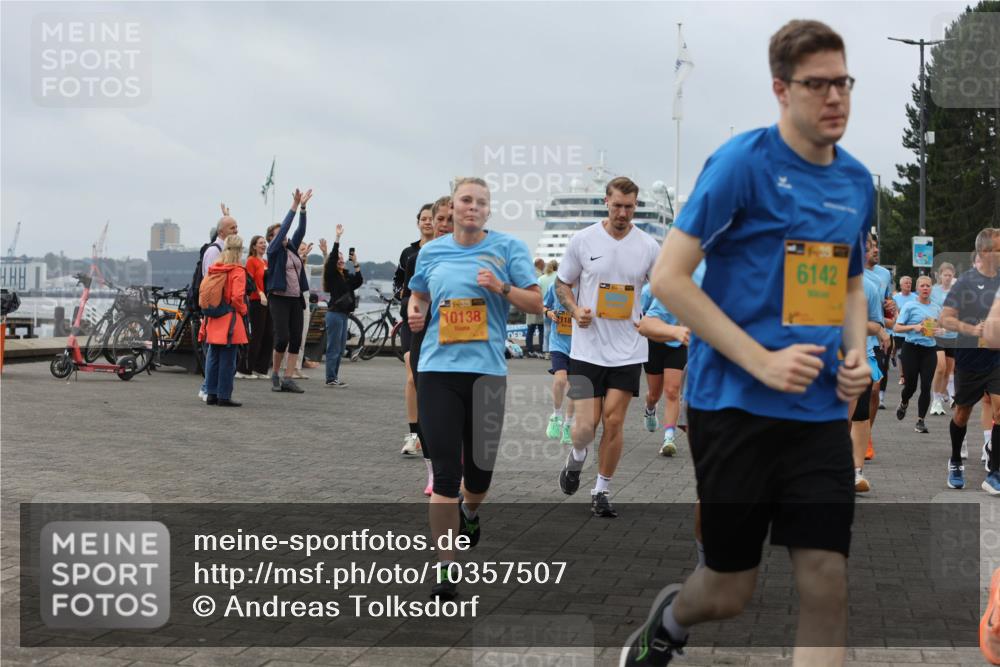 13.09.2026 - Kiel Lauf Andreas Tolksdorf http://msf.ph/oto/10357507 13.09.2026 10:00:01 Kiellinie 38, 0138, 118, 1, 39, 6142 meine-sportfotos.de