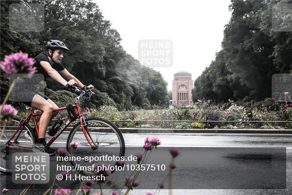 13.09.2026 - Stadtparktriathlon H.Heesch http://msf.ph/oto/10357510 13.09.2026 13:11:59 Radfahren 1260, 1275, 1287 meine-sportfotos.de