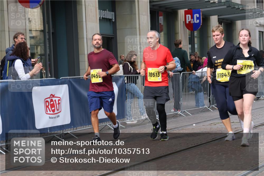 13.09.2026 - 21. swb-Marathon Bremen Strokosch-Dieckow http://msf.ph/oto/10357513 13.09.2026 11:17:57 Ziel 10191, 10192, 10459, 10513, 10535, 10651, 10713, 10895, 11482, 11808, 11829, 11943, 12177, 12178, 10137, 10713, 10756, 11367, 11932, 12023, 12226, 12292, 12321, 12373 meine-sportfotos.de