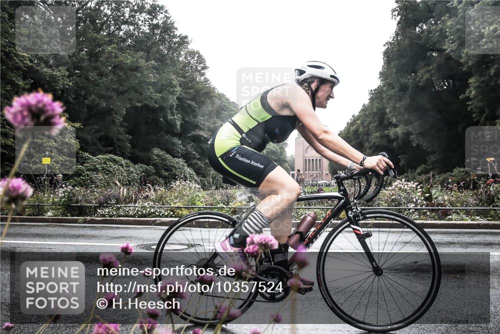 13.09.2026 - Stadtparktriathlon H.Heesch http://msf.ph/oto/10357524 13.09.2026 13:12:03 Radfahren 1260, 1275, 1408 meine-sportfotos.de