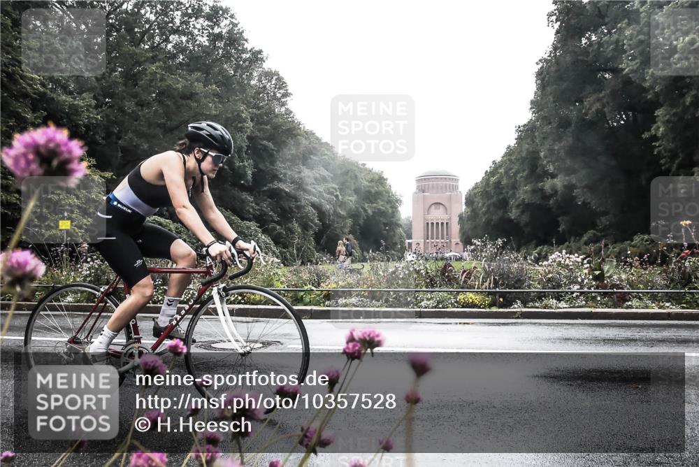 13.09.2026 - Stadtparktriathlon H.Heesch http://msf.ph/oto/10357528 13.09.2026 13:12:06 Radfahren 1275, 1408 meine-sportfotos.de
