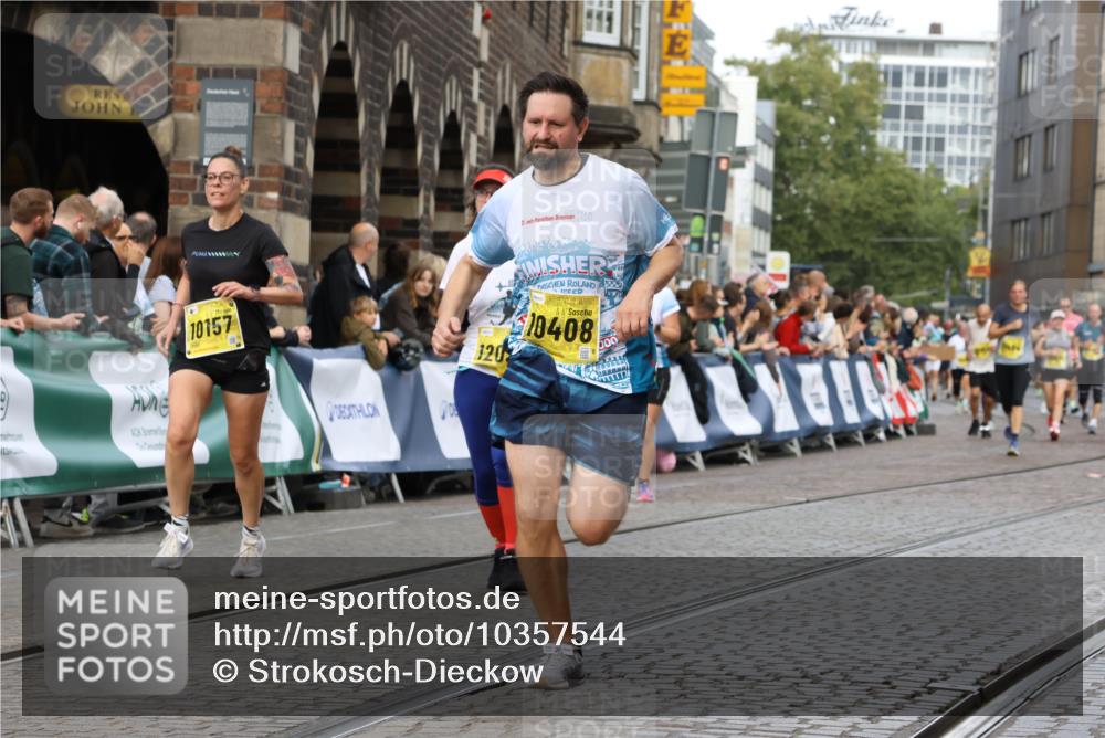 13.09.2026 - 21. swb-Marathon Bremen Strokosch-Dieckow http://msf.ph/oto/10357544 13.09.2026 10:57:10 Ziel 10408, 10486, 10540, 10610, 10721, 10771, 10824, 10888, 10936, 11000, 11064, 11079, 11328, 11474, 11601, 11872, 11946, 12284, 12434, 10166, 10226, 10300, 10517, 10518, 10578, 10687, 10969, 11498, 11609, 11667, 12263, 12382, 12383, 12400, 12411 meine-sportfotos.de