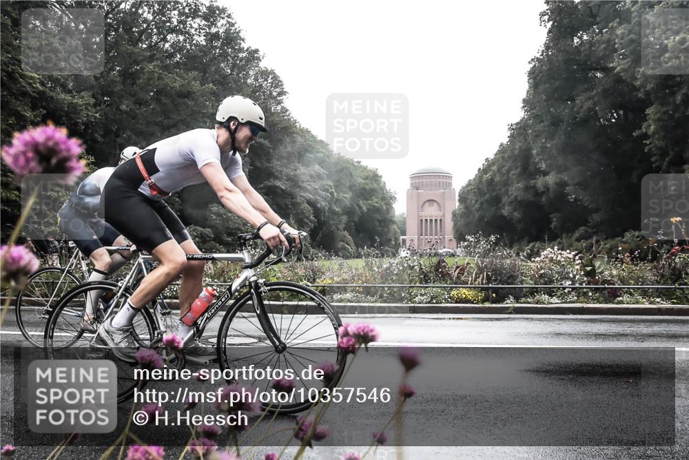 13.09.2026 - Stadtparktriathlon H.Heesch http://msf.ph/oto/10357546 13.09.2026 13:12:17 Radfahren 1195, 1409 meine-sportfotos.de