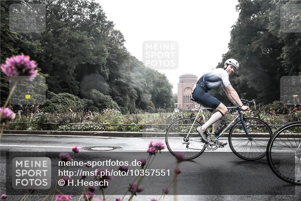 13.09.2026 - Stadtparktriathlon H.Heesch http://msf.ph/oto/10357551 13.09.2026 13:12:17 Radfahren 1195, 1409 meine-sportfotos.de