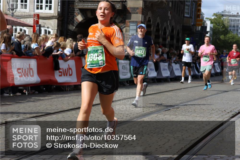 13.09.2026 - 21. swb-Marathon Bremen Strokosch-Dieckow http://msf.ph/oto/10357564 13.09.2026 13:33:50 Ziel 930, 1124, 2960, 2980, 3201, 3562, 4052, 4219, 4243, 4492, 4536, 4543, 4565, 5560, 5660, 5726, 5861, 5862, 5914, 6256, 6421, 6538, 6597, 6777, 6844, 6882, 6915, 6997, 7145, 7421, 7523, 7633, 7652, 7789, 7863, 8093, 8177, 8501, 8599, 8602, 8691, 9206, 9508, 9616, 9856, 9883, 10114, 13078, 13084, 1656, 2727, 3389, 3522, 3790, 4613, 5341, 5563, 5587, 6151, 6509, 6623, 7047, 7303, 7354, 7431, 8025, 8512, 8641, 8910 meine-sportfotos.de