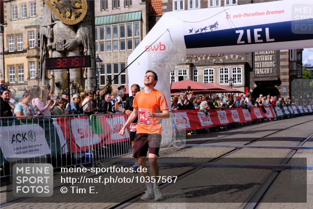 13.09.2026 - 21. swb-Marathon Bremen Tim E. http://msf.ph/oto/10357567 13.09.2026 12:52:40 Ziel 525, 959, 1357, 1507, 7768 meine-sportfotos.de