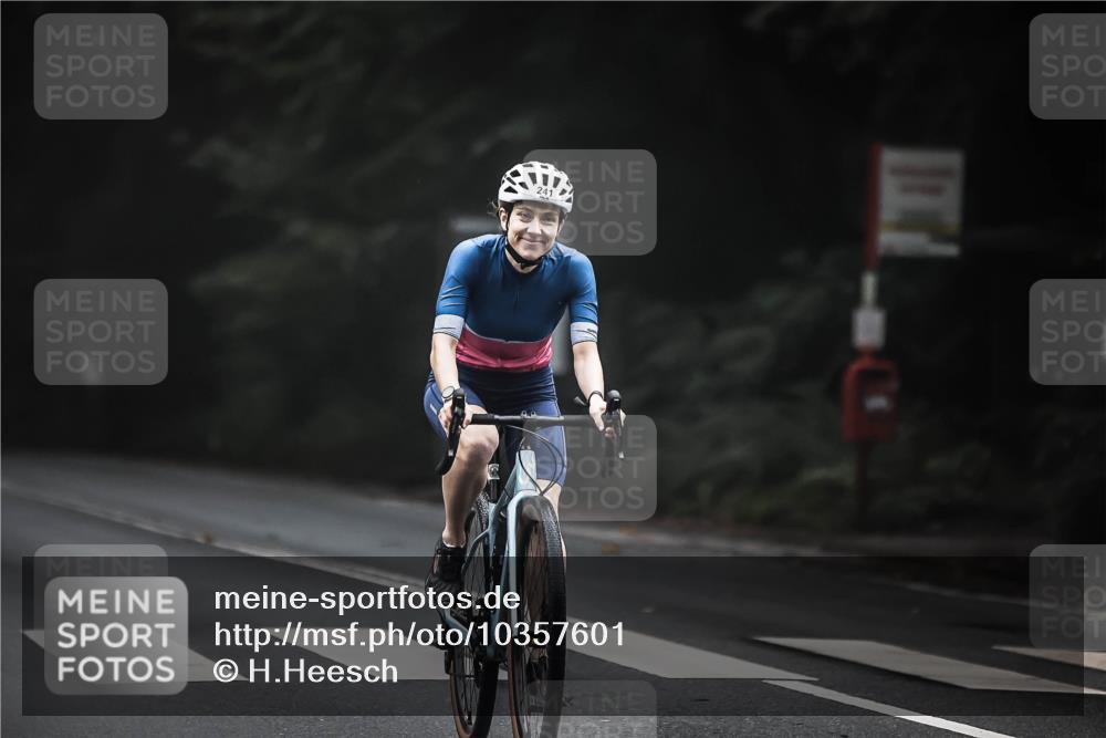 13.09.2026 - Stadtparktriathlon H.Heesch http://msf.ph/oto/10357601 13.09.2026 09:52:36 Radfahren 241, 331, 332, 341 meine-sportfotos.de