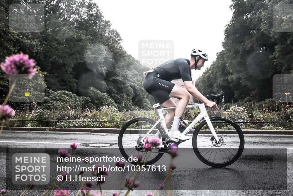 13.09.2026 - Stadtparktriathlon H.Heesch http://msf.ph/oto/10357613 13.09.2026 13:12:42 Radfahren 1218, 1268 meine-sportfotos.de