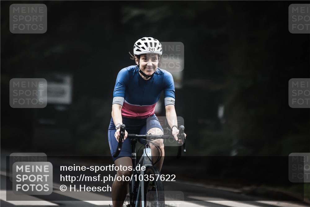 13.09.2026 - Stadtparktriathlon H.Heesch http://msf.ph/oto/10357622 13.09.2026 09:52:36 Radfahren 241, 331, 332, 341 meine-sportfotos.de