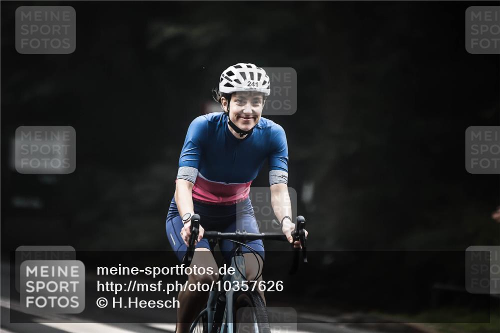 13.09.2026 - Stadtparktriathlon H.Heesch http://msf.ph/oto/10357626 13.09.2026 09:52:36 Radfahren 241, 331, 332, 341 meine-sportfotos.de