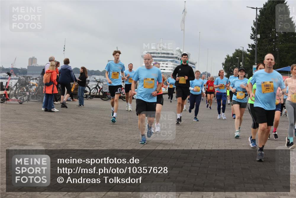 13.09.2026 - Kiel Lauf Andreas Tolksdorf http://msf.ph/oto/10357628 13.09.2026 10:00:06 Kiellinie 5677, 1651 meine-sportfotos.de