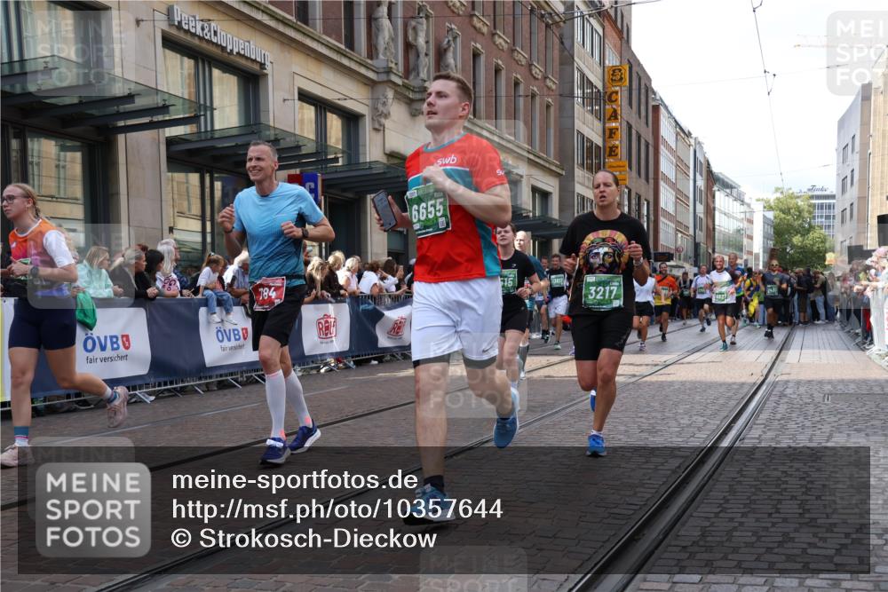 13.09.2026 - 21. swb-Marathon Bremen Strokosch-Dieckow http://msf.ph/oto/10357644 13.09.2026 13:34:37 Ziel 489, 1210, 1967, 2413, 2430, 2525, 2561, 2755, 3181, 3217, 3353, 3380, 3765, 3768, 3842, 4487, 5125, 5415, 5647, 5684, 6085, 6128, 6168, 6244, 6391, 6403, 6627, 6655, 6756, 7123, 7405, 7443, 7462, 7750, 8155, 8493, 8515, 8623, 8683, 9038, 9820, 13017, 13018, 13051, 13060, 13180, 682, 784, 809, 911, 1307, 1395, 1871, 2215, 2831, 3029, 3052, 3058, 3068, 3214, 3318, 3388, 3409, 3636, 3765, 3890, 4112, 4537, 4616, 5147, 5378, 5488, 5566, 5694, 5760, 5852 meine-sportfotos.de