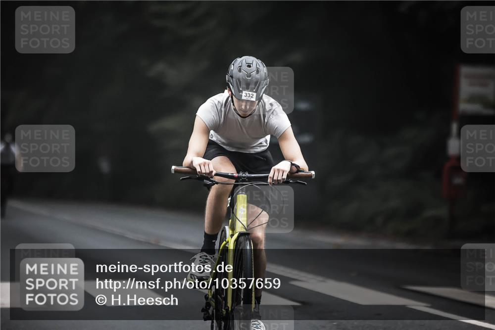 13.09.2026 - Stadtparktriathlon H.Heesch http://msf.ph/oto/10357659 13.09.2026 09:52:42 Radfahren 241, 255, 308, 331, 332 meine-sportfotos.de