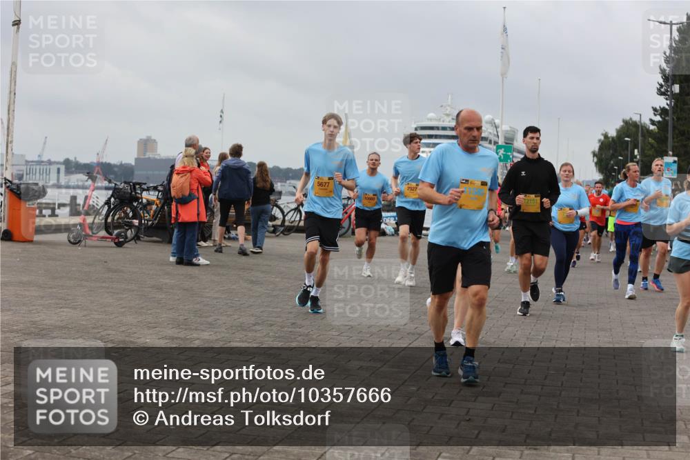 13.09.2026 - Kiel Lauf Andreas Tolksdorf http://msf.ph/oto/10357666 13.09.2026 10:00:07 Kiellinie 5677, 10980, 2927, 12151 meine-sportfotos.de