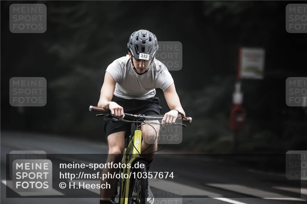13.09.2026 - Stadtparktriathlon H.Heesch http://msf.ph/oto/10357674 13.09.2026 09:52:42 Radfahren 241, 255, 308, 331, 332 meine-sportfotos.de