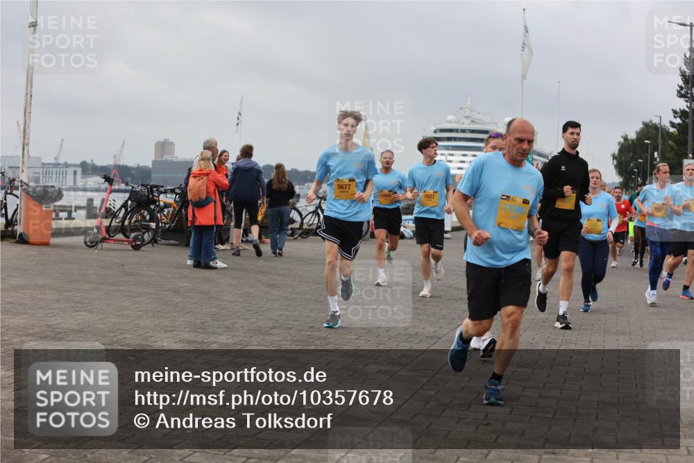 13.09.2026 - Kiel Lauf Andreas Tolksdorf http://msf.ph/oto/10357678 13.09.2026 10:00:07 Kiellinie 5677, 10980, 2927, 712 meine-sportfotos.de