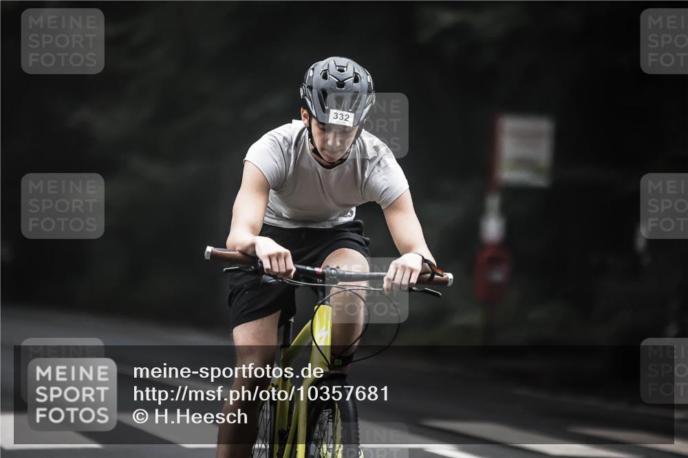 13.09.2026 - Stadtparktriathlon H.Heesch http://msf.ph/oto/10357681 13.09.2026 09:52:42 Radfahren 241, 255, 308, 331, 332 meine-sportfotos.de
