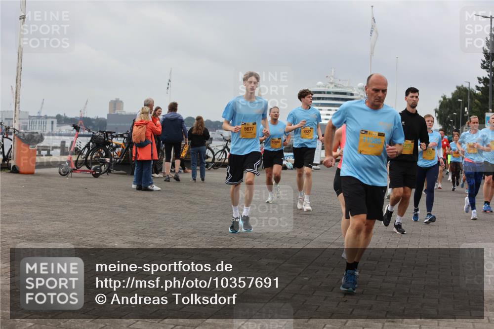 13.09.2026 - Kiel Lauf Andreas Tolksdorf http://msf.ph/oto/10357691 13.09.2026 10:00:07 Kiellinie 5677, 10980, 2927, 38, 11585, 12151 meine-sportfotos.de