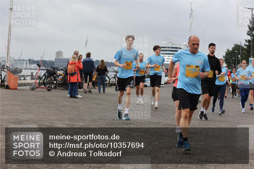 13.09.2026 - Kiel Lauf Andreas Tolksdorf http://msf.ph/oto/10357694 13.09.2026 10:00:07 Kiellinie 5677, 10980, 2927, 1, 38, 11585 meine-sportfotos.de
