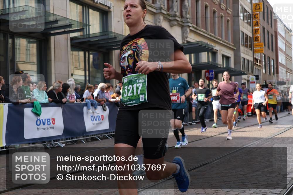 13.09.2026 - 21. swb-Marathon Bremen Strokosch-Dieckow http://msf.ph/oto/10357697 13.09.2026 13:34:38 Ziel 489, 1210, 1967, 2413, 2430, 2492, 2525, 2561, 2755, 3063, 3181, 3217, 3353, 3380, 3768, 3842, 4487, 5125, 5415, 5647, 5684, 6085, 6128, 6168, 6244, 6391, 6403, 6627, 6655, 6756, 7123, 7405, 7443, 7462, 7750, 8155, 8493, 8515, 8623, 8683, 9038, 9216, 9820, 13017, 13018, 13051, 13060, 13180, 682, 784, 809, 911, 1307, 1395, 1871, 1967, 2215, 2831, 3029, 3052, 3058, 3068, 3214, 3318, 3388, 3409, 3636, 3765, 3890, 4112, 4537, 4616, 5147, 5378, 5488, 5566, 5694, 5760, 5852 meine-sportfotos.de