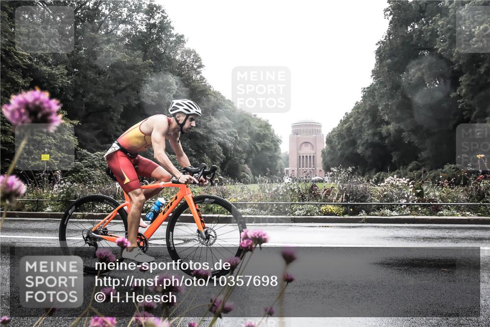 13.09.2026 - Stadtparktriathlon H.Heesch http://msf.ph/oto/10357698 13.09.2026 13:13:15 Radfahren 1323, 1386, 1402 meine-sportfotos.de