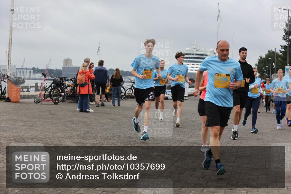 13.09.2026 - Kiel Lauf Andreas Tolksdorf http://msf.ph/oto/10357699 13.09.2026 10:00:08 Kiellinie 5677, 10980, 2927, 38, 11585, 3895 meine-sportfotos.de