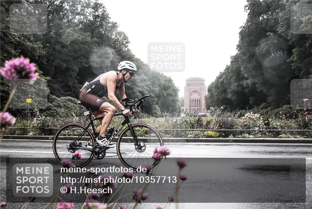 13.09.2026 - Stadtparktriathlon H.Heesch http://msf.ph/oto/10357713 13.09.2026 13:13:21 Radfahren 1323, 1377, 1420 meine-sportfotos.de