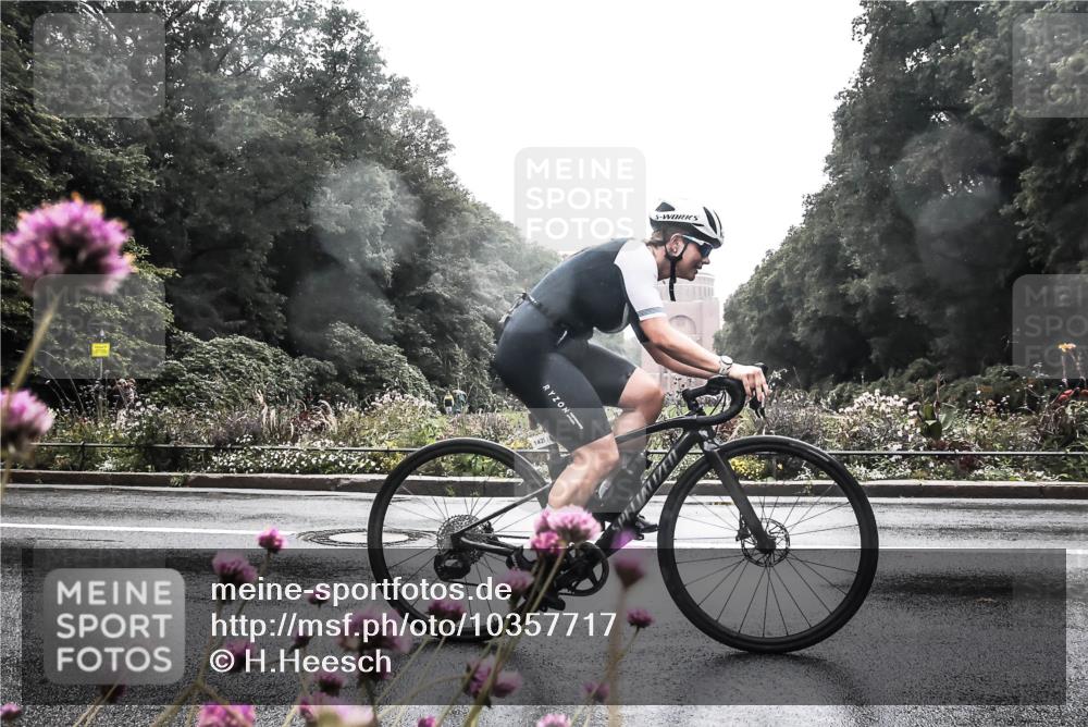 13.09.2026 - Stadtparktriathlon H.Heesch http://msf.ph/oto/10357717 13.09.2026 13:13:22 Radfahren 1276, 1322, 1377, 1420 meine-sportfotos.de