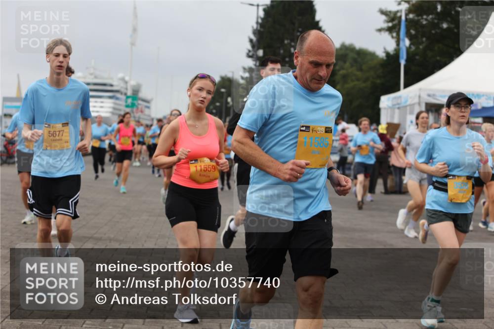 13.09.2026 - Kiel Lauf Andreas Tolksdorf http://msf.ph/oto/10357740 13.09.2026 10:00:09 Kiellinie 5677, 11559, 11585 meine-sportfotos.de