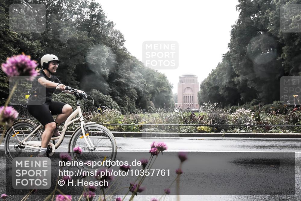 13.09.2026 - Stadtparktriathlon H.Heesch http://msf.ph/oto/10357761 13.09.2026 13:13:36 Radfahren 1082, 1261, 1407 meine-sportfotos.de