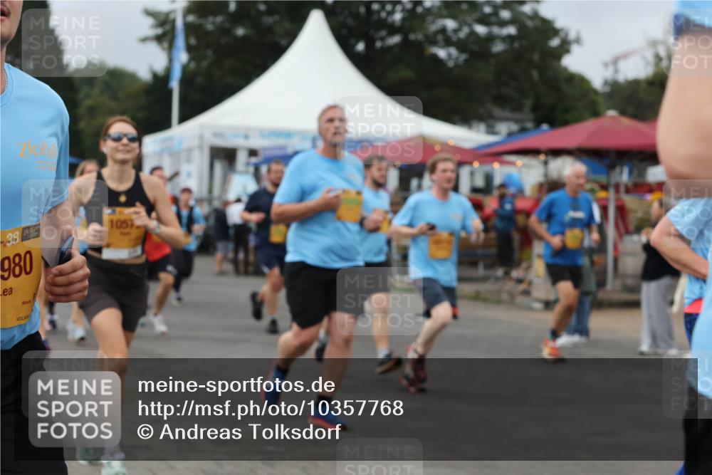 13.09.2026 - Kiel Lauf Andreas Tolksdorf http://msf.ph/oto/10357768 13.09.2026 10:00:12 Kiellinie 38, 980, 1057 meine-sportfotos.de