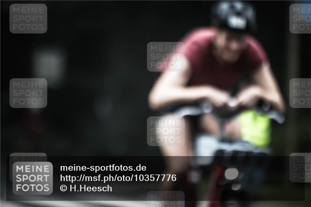 13.09.2026 - Stadtparktriathlon H.Heesch http://msf.ph/oto/10357776 13.09.2026 09:52:51 Radfahren 228, 255, 256, 308, 323 meine-sportfotos.de